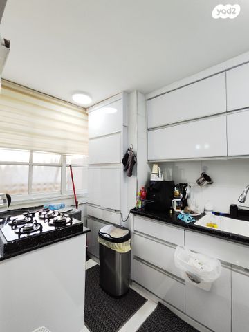 דירה, אבן עזרא, באר שבע