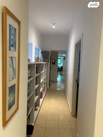 דו משפחתי, טרומפלדור, זכרון יעקב