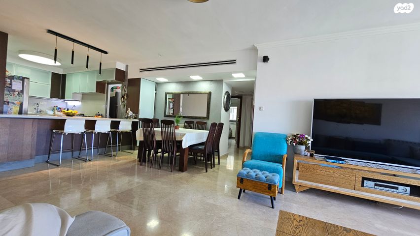 דירה, אברהם פררה 7, הולילנד, ירושלים