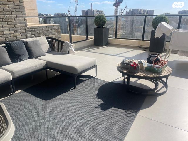 גג/ פנטהאוז, הגוש הגדול, רמת אביב החדשה, נופי ים, תל אביב יפו