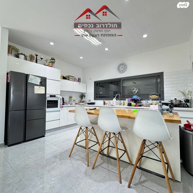 דו משפחתי, גבעת הסביונים, קרית מלאכי