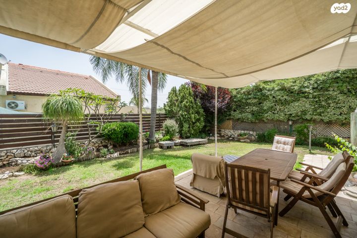 דו משפחתי, נווה אפק, ראש העין