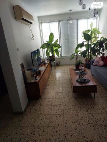 קמינסקה 22