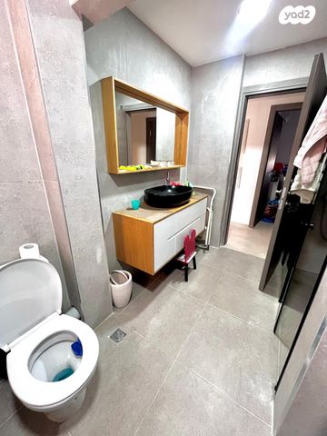 דירה, עין עקרבים, המעיינות, שחמון, רובע 8, אילת