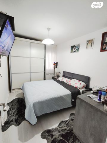 דירה, אבן עזרא, באר שבע