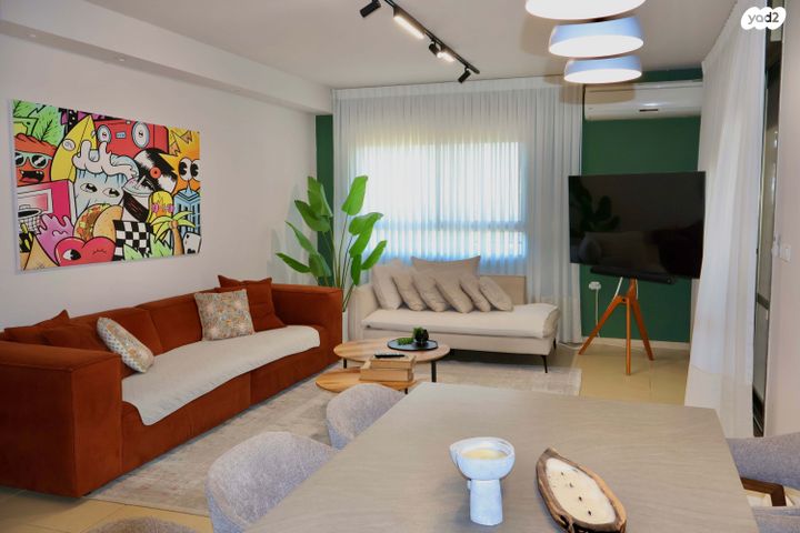 שושנה דמארי 