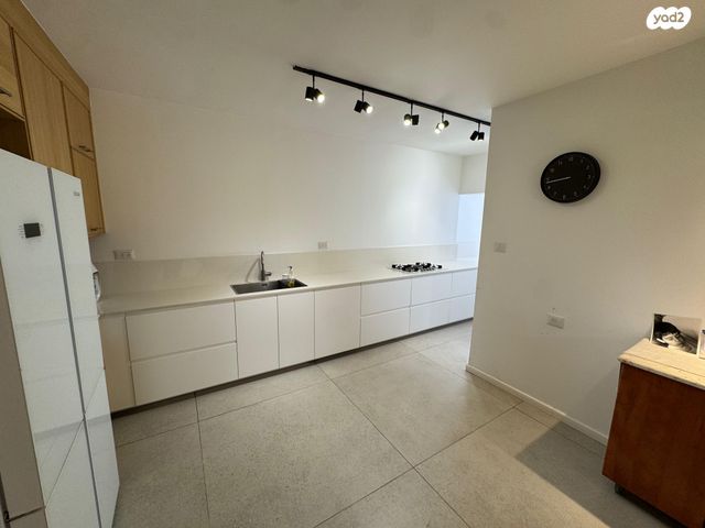 דירה, האלה, גני יער, לוד