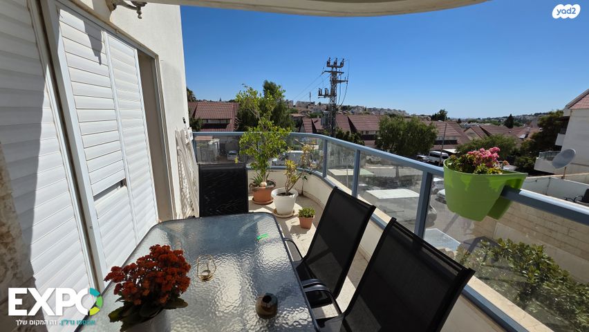 דירה, דרך הציונות 56, רובע ד', אריאל