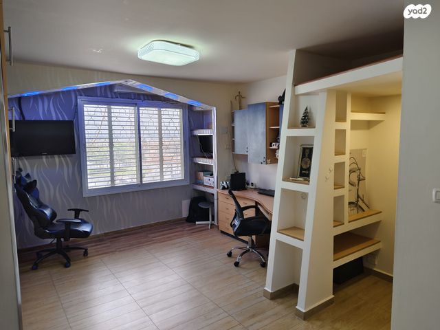 גג/ פנטהאוז, ליטאני, גני אביב, לוד