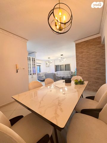 דירה, אחד העם, המרכז האזרחי, רמלה