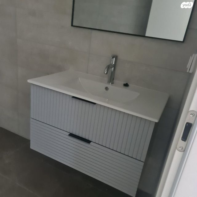 דירה, רש"י, נחלת גנים, רמת גן