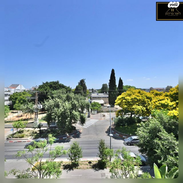 דופלקס, כפר סבא