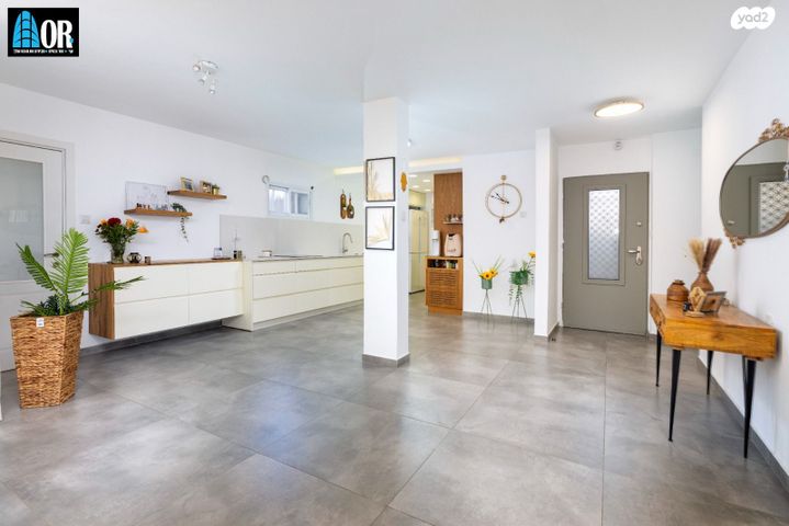 דירת גן, א. טווינה, נווה יהונתן, רמלה