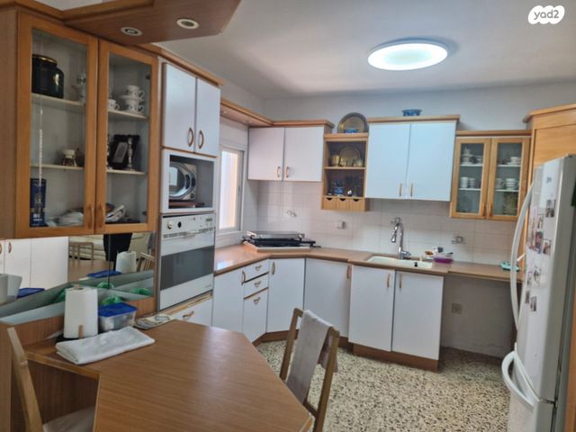 דירה, דוד רמז, רחובות