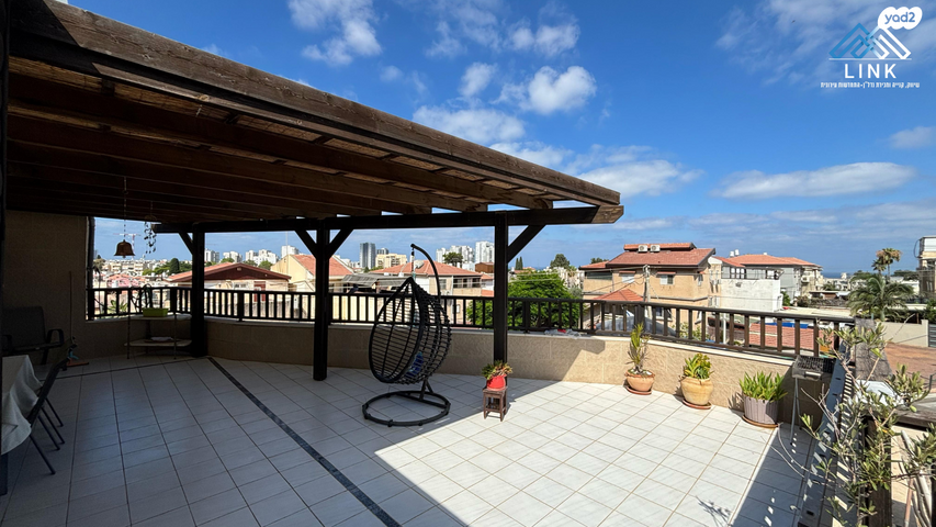 דירה, רמב"ם, רמב"ם, טירת כרמל