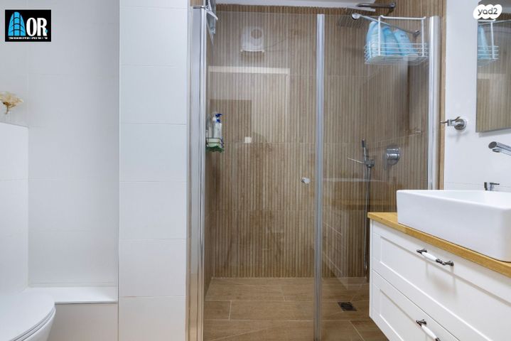 דירת גן, א. טווינה, נווה יהונתן, רמלה