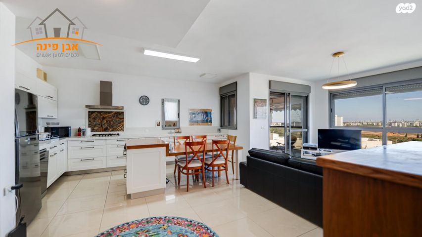 דירה, כרמל, אחוזת הנשיא, רחובות