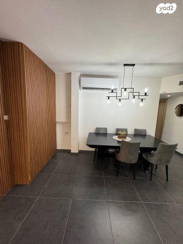 דירה, הלוח העברי, הכרמים, מודיעין מכבים רעות