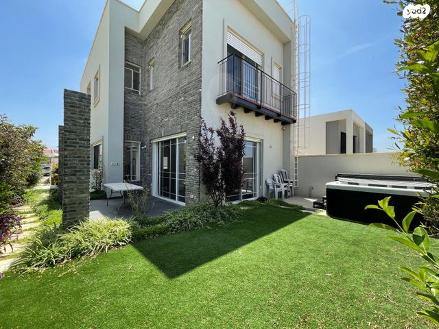 בית פרטי/ קוטג', הדרדר 7, גבעת אולגה, חדרה