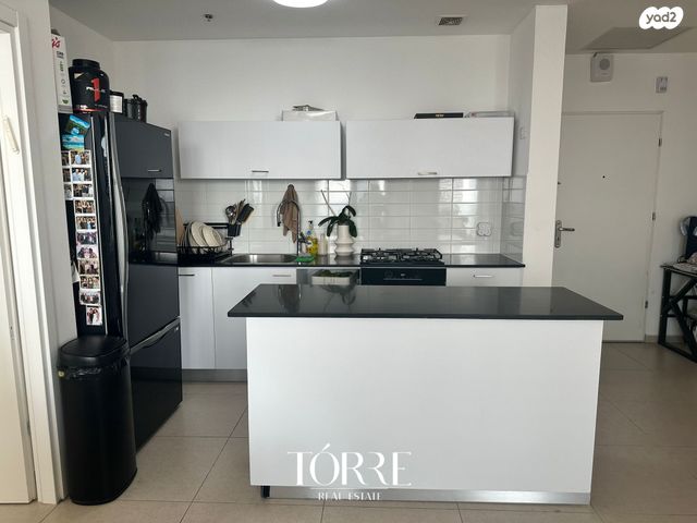 דירה, דרך מנחם בגין 160, מונטיפיורי, הרכבת, תל אביב יפו