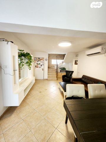 גג/ פנטהאוז, ביאליק, טירת כרמל