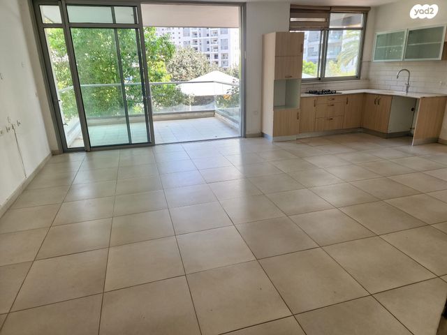 דירה, פרופ' אהרון צ'חנובר, רחובות המדע, רחובות