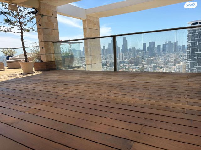 גג/ פנטהאוז, שכונת בן גוריון, מרכז העיר ג', רמת גן