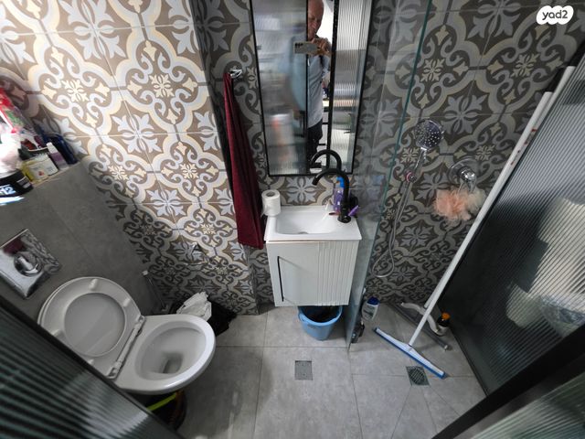 מקווה ישראל 25