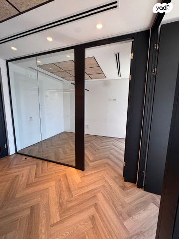 משרדים, דרך מנחם בגין 156, מונטיפיורי, הרכבת, תל אביב יפו