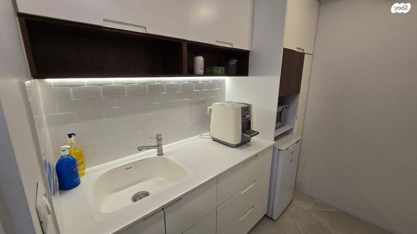 משרדים, אזור תעשיה נווה נאמן, הוד השרון