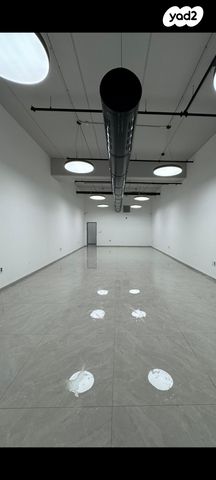 חנויות/ שטח מסחרי