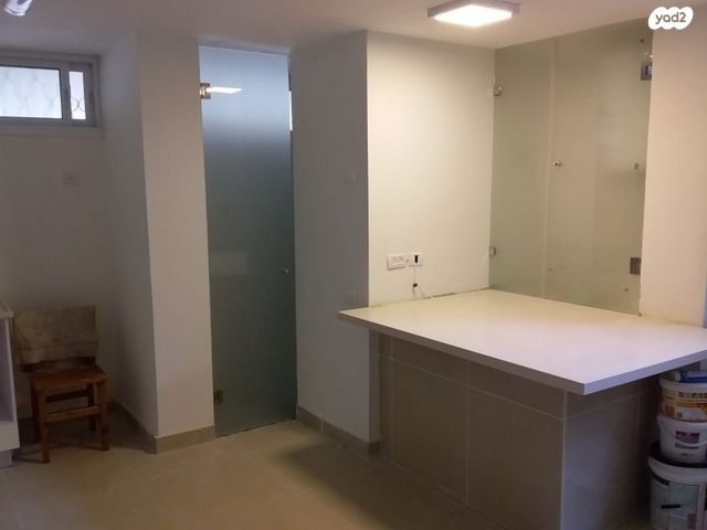 מחסנים, רמת אביב ג', תל אביב יפו