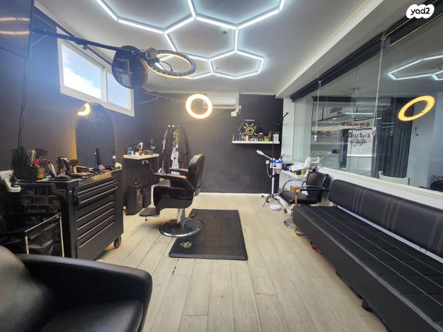 חנויות/ שטח מסחרי, הרצל, עמידר, טירת כרמל