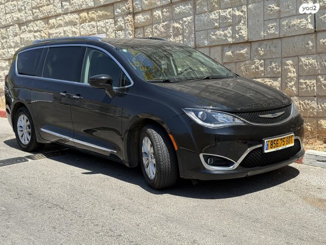 מודעת רכב קרייזלר פסיפיקה