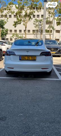 מודעת רכב טסלה מודל 3