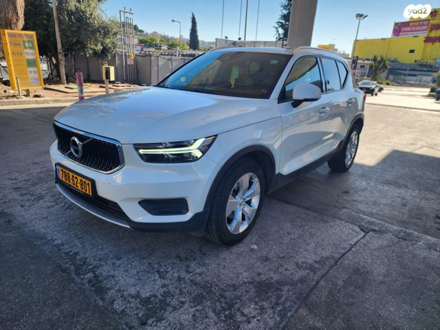 מודעת רכב וולוו XC40