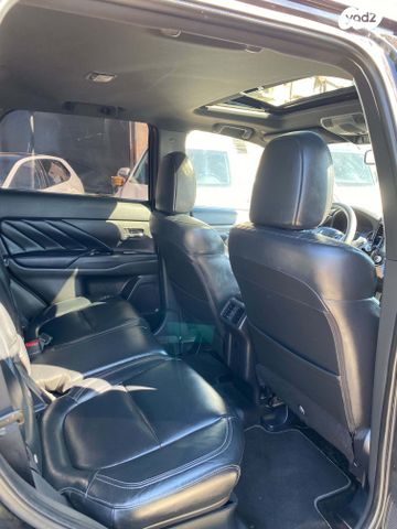 מיצובישי אאוטלנדר