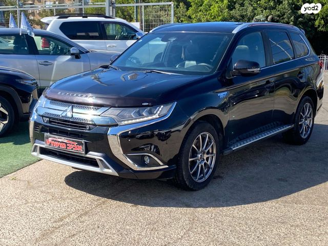 מיצובישי אאוטלנדר