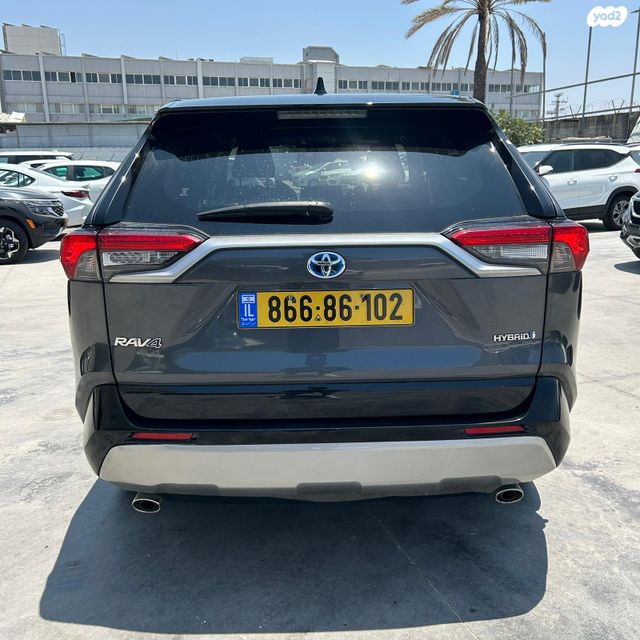 טויוטה RAV4