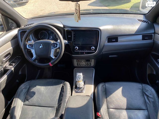 מיצובישי אאוטלנדר