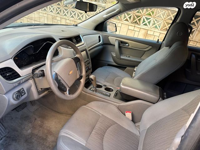 שברולט טראוורס