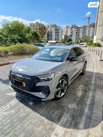 מודעת רכב אאודי Q4 e-tron