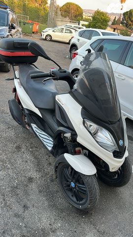 מודעת רכב פיאג'ו MP3 300 HPE