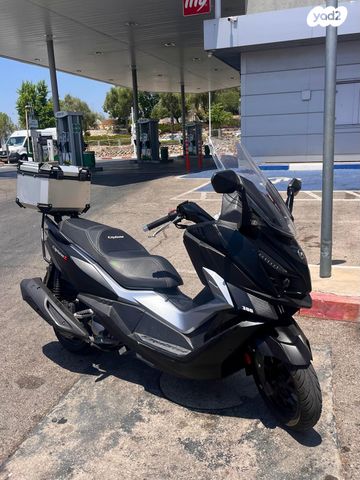 מודעת רכב סאן יאנג קרוזים 300