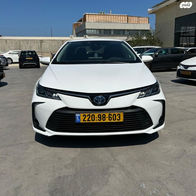 מודעת רכב טויוטה קורולה
