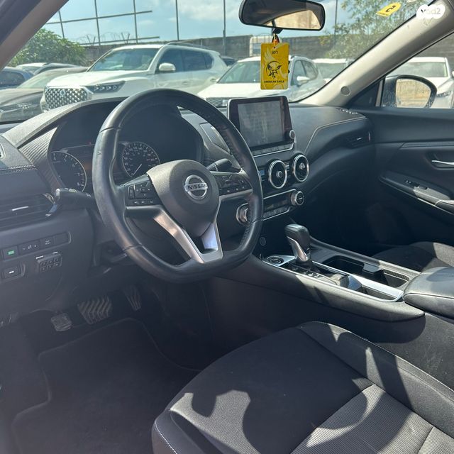 ניסאן סנטרה