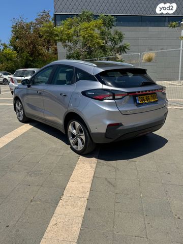 ג׳ילי Geometry C