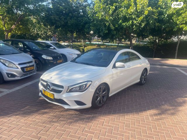 מודעת רכב מרצדס-בנץ CLA