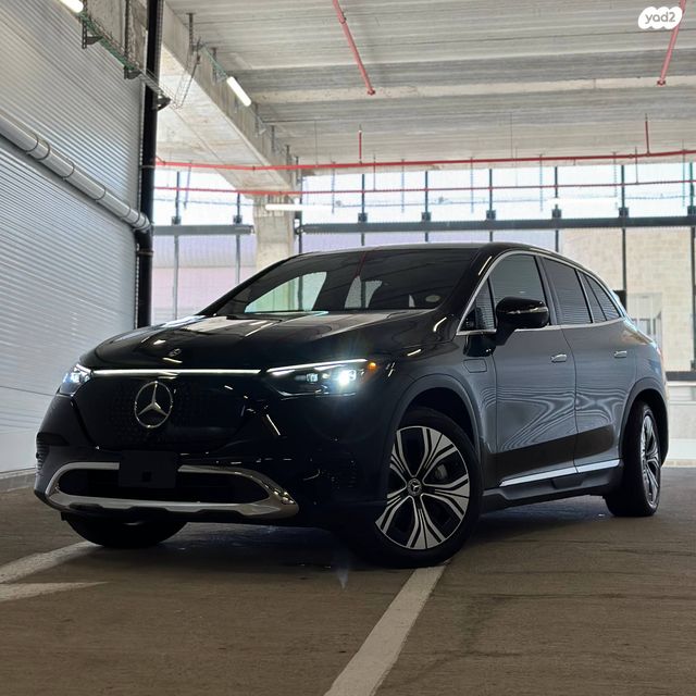 מרצדס-בנץ EQE SUV