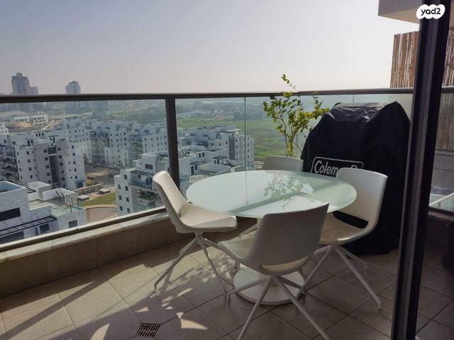 נעמי שמר 16